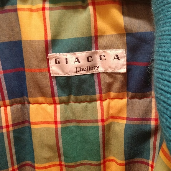 Red jacket - Picture 3 of 5